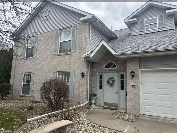 1404 Orchard Meadow Drive, Unit D, Burlington, IA 52601