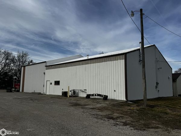 122 E Ayers Street, Osceola, IA 50213