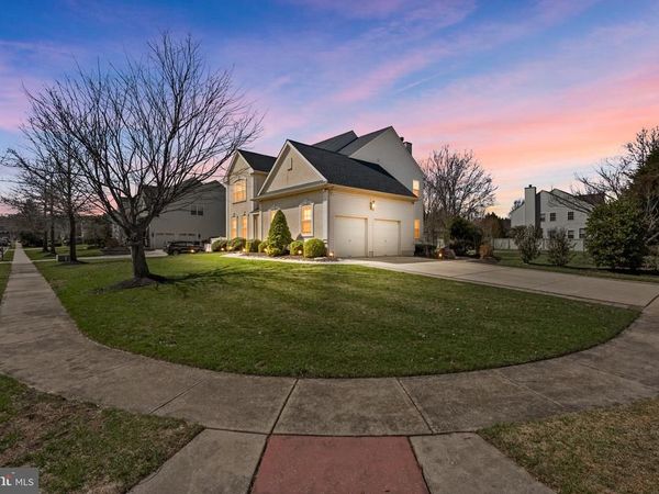 9 WATERS EDGE DRIVE , RIVERSIDE, NJ 08075