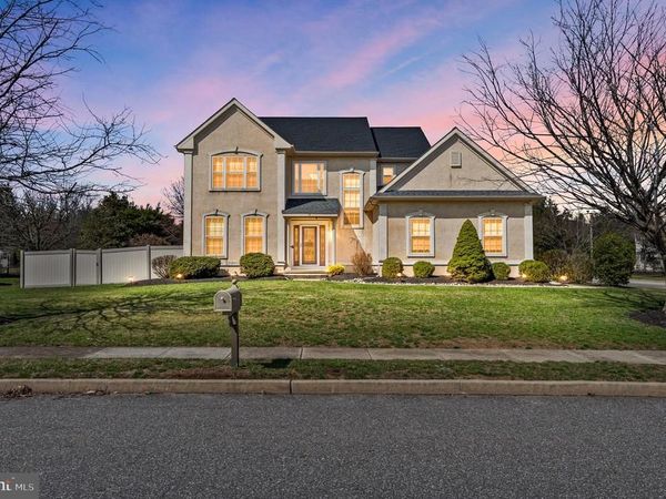 9 WATERS EDGE DRIVE, DELRAN, NJ 08075