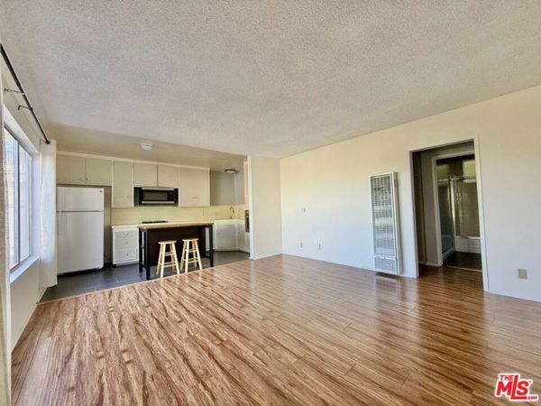 127 Loma Vista Street, Unit 5, El Segundo, CA 90245