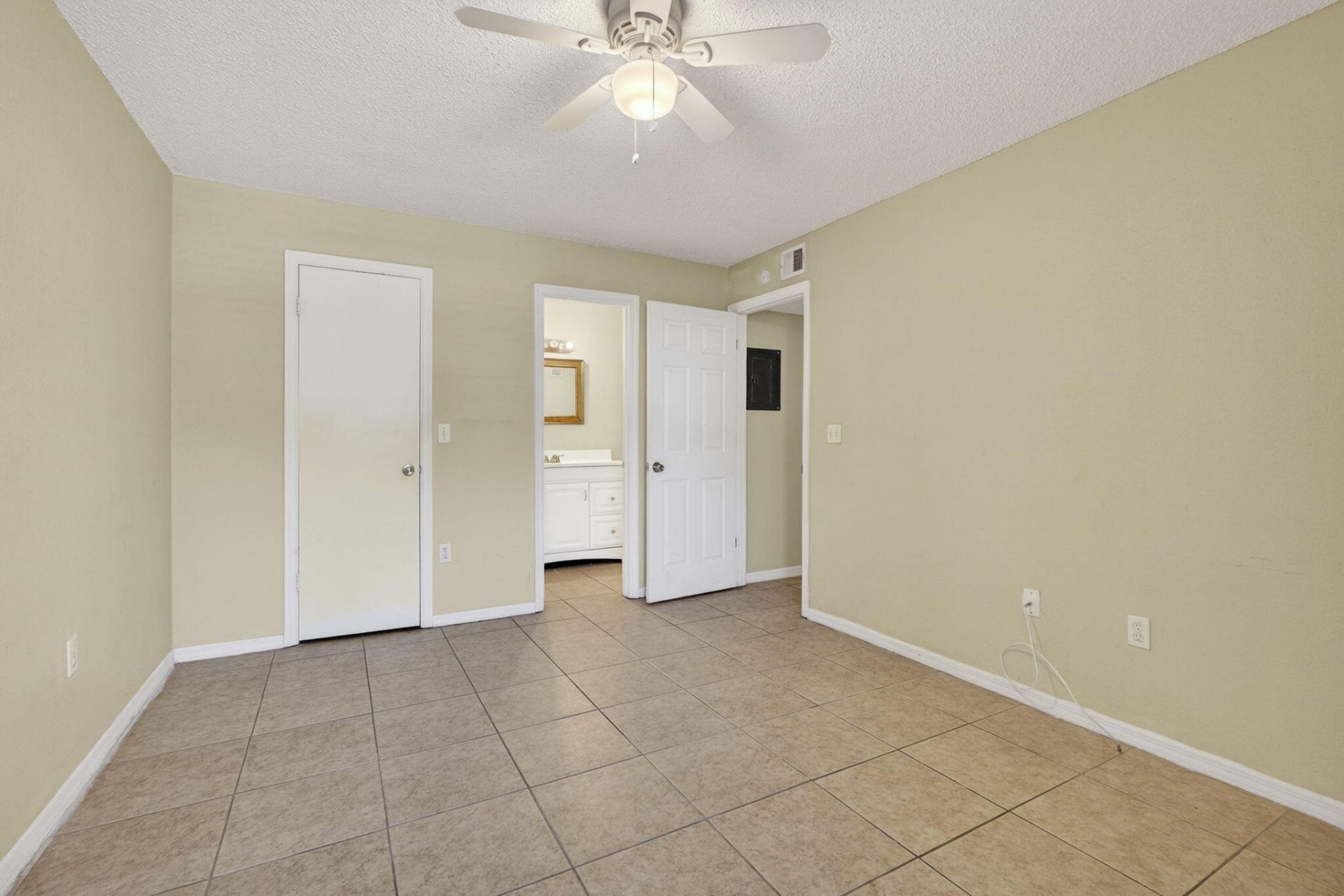1401 Village Boulevard, Unit 1917, West Palm Beach, FL 33409 Photo