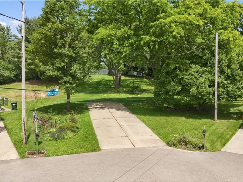 7622 Marelis Avenue NE, Canton, OH 44721 Photo 1