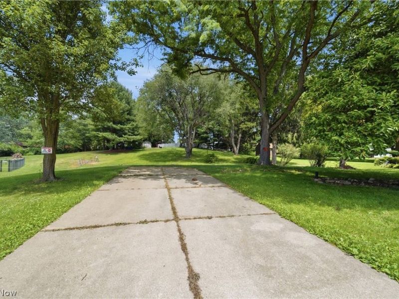 7622 Marelis Avenue NE, Canton, OH 44721 Photo 5