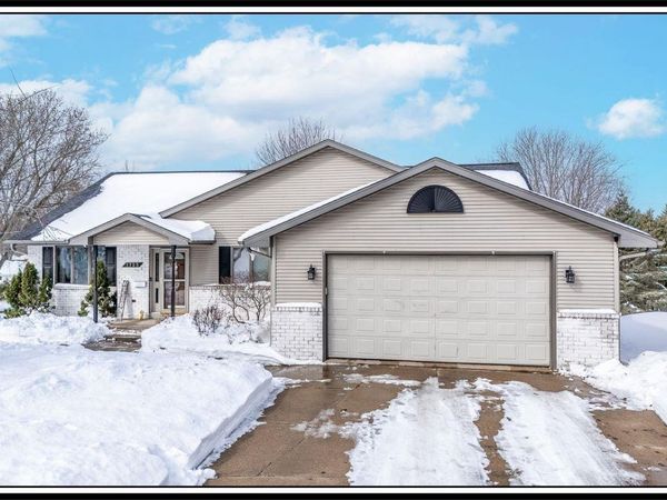 1725 SMITH STREET, New London, WI 54961