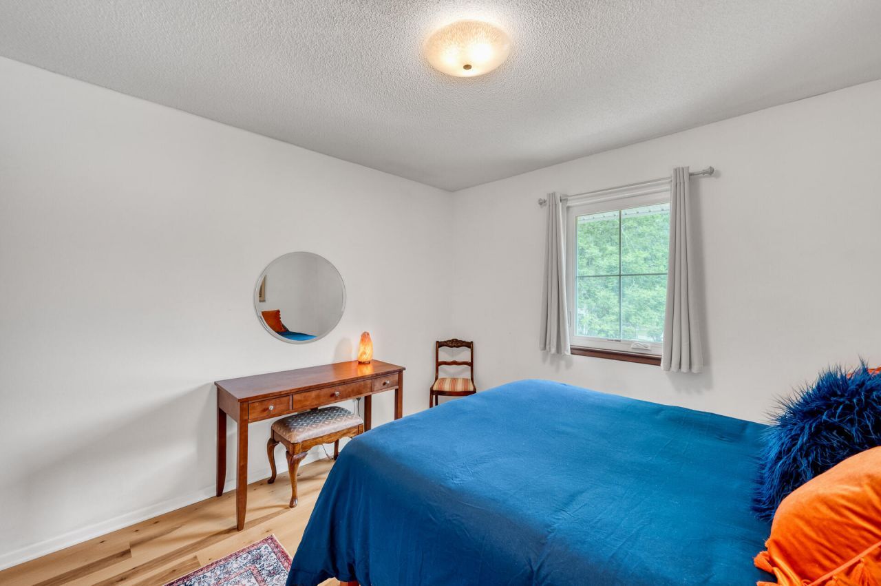 753 Ashdale Photo 17