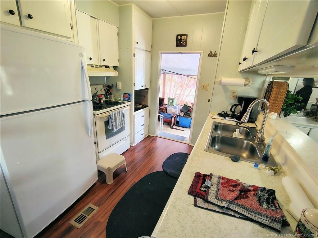 2465 SE Penny Lane , Stuart, FL 34994 Photo