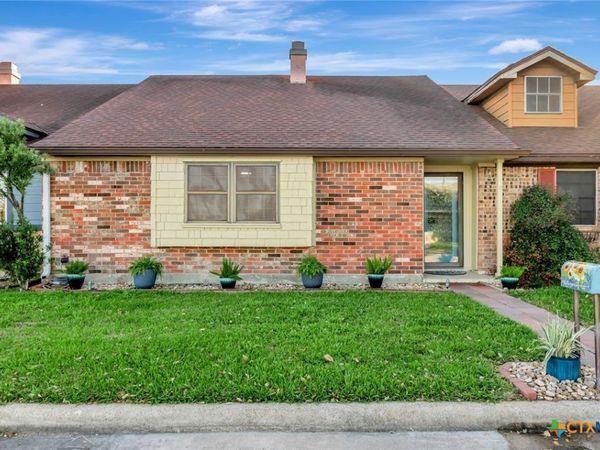 17 Northshire Street , Victoria, TX 77904