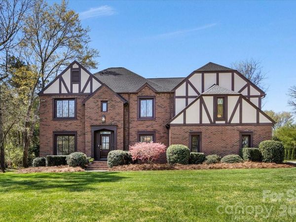 10149 Foxhall Drive, Charlotte, NC 28210