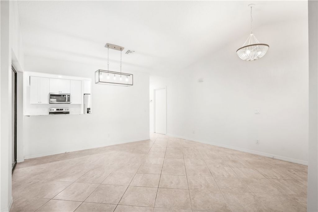 6281 N Mirror Lake Drive, Sebastian, FL 32958 Photo