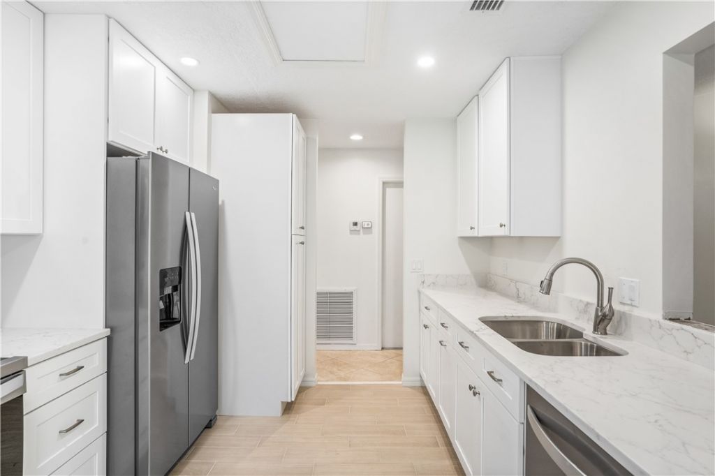 6281 N Mirror Lake Drive, Sebastian, FL 32958 Photo