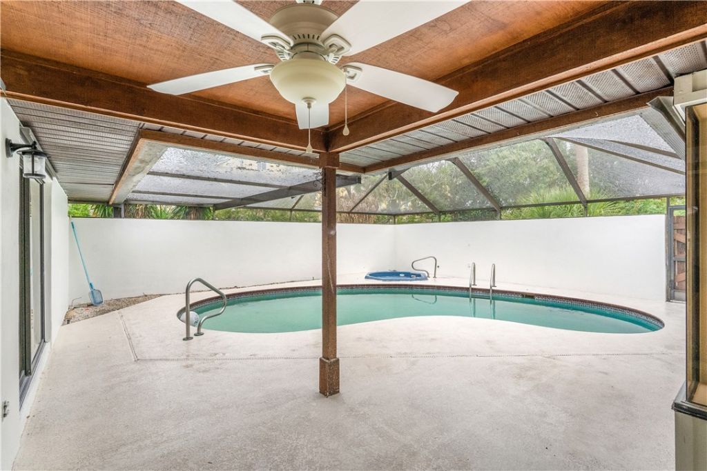 6281 N Mirror Lake Drive, Sebastian, FL 32958 Photo