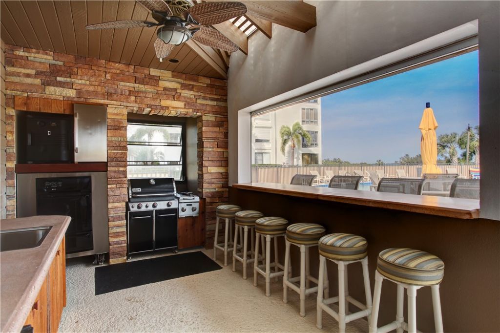 6281 N Mirror Lake Drive, Sebastian, FL 32958 Photo