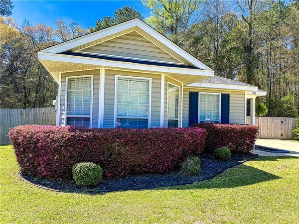 206 Gayle Lane, Satsuma, AL 36572