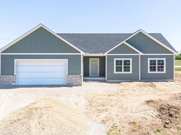1744 E Kyle Circle, Beloit, WI 53511