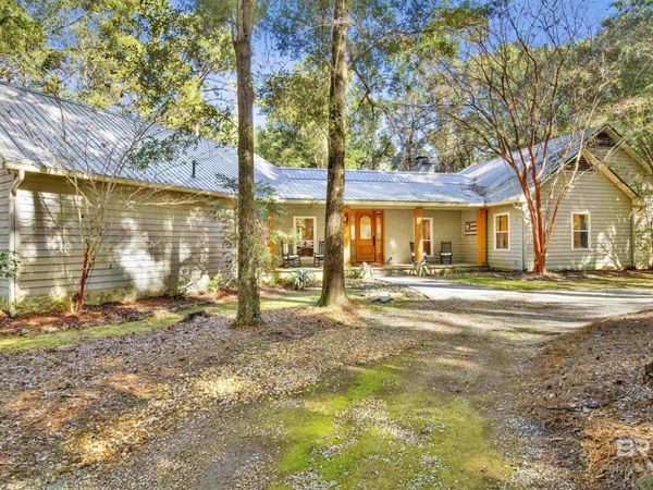 15 Woods Avenue, Fairhope, AL 36532
