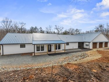 2409 Old Firetrail Road, Huddleston, VA 24104