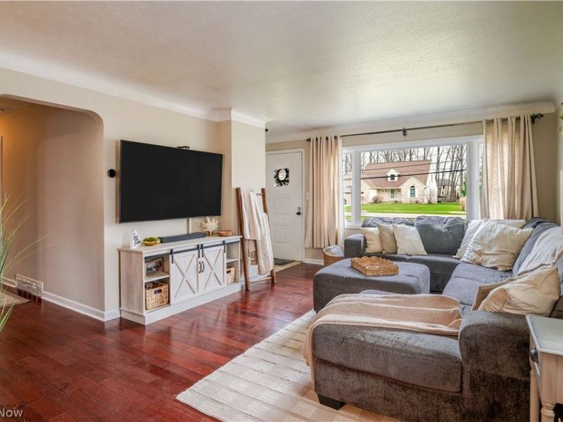 30817 Schwartz Road, Westlake, OH 44145 Photo 2