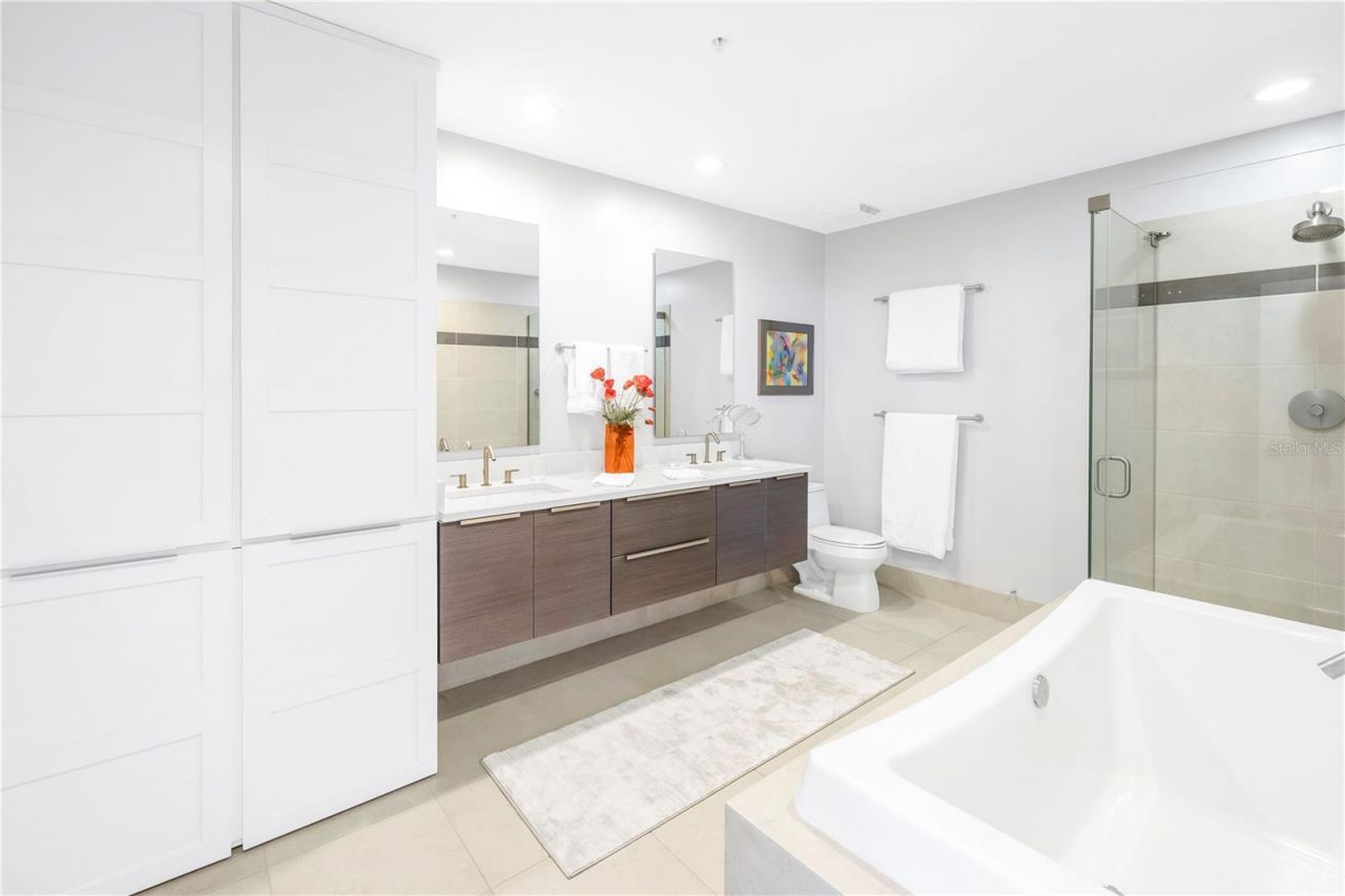 175 1st Street S, Unit 1006, Saint Petersburg, FL 33701 Photo