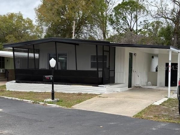 9 PLANTATION AVENUE, DEBARY, FL 32713