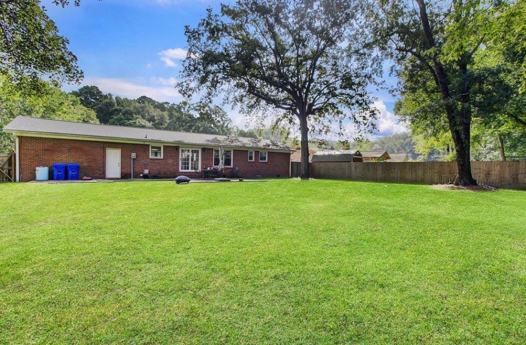 8045 Nantuckett Avenue Photo 19