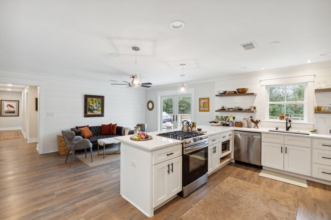 31 Farmfield Avenue Photo 10