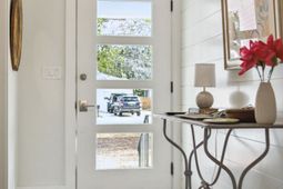 31 Farmfield Avenue photo 4