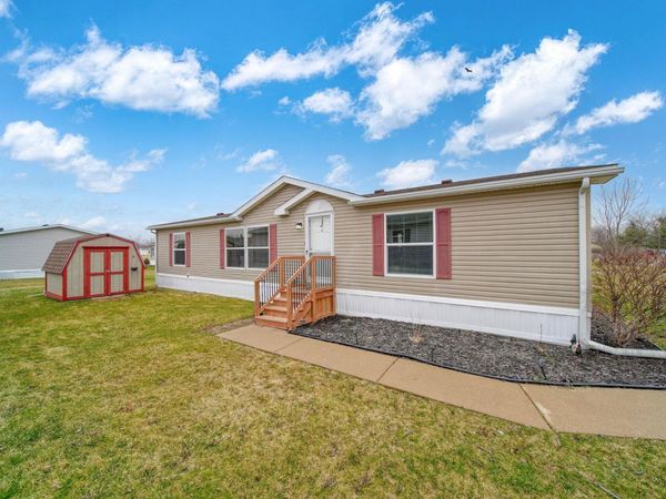 260 Storr, Adrian, MI 49221