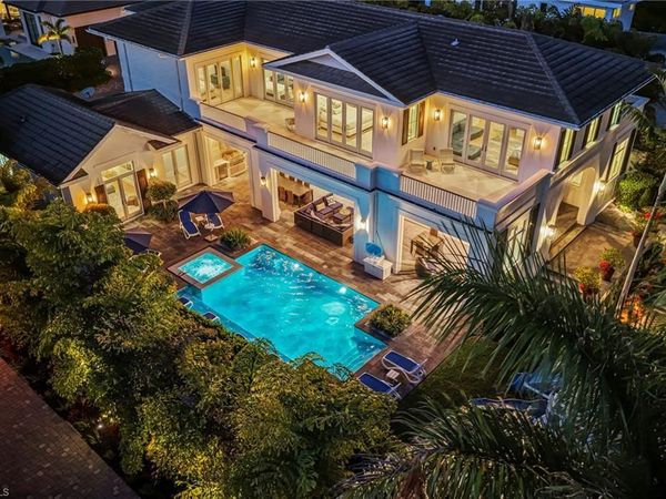 215 3rd AVE N, NAPLES, FL 34102