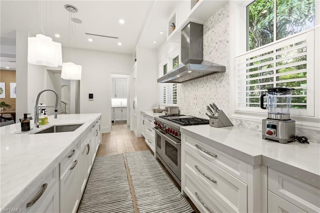 215 3rd Ave N, Naples, FL 34102 Photo