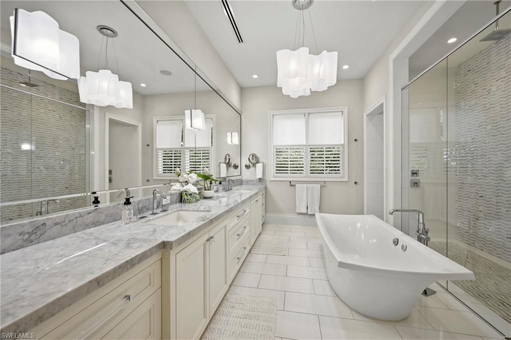 215 3rd Ave N, Naples, FL 34102 Photo