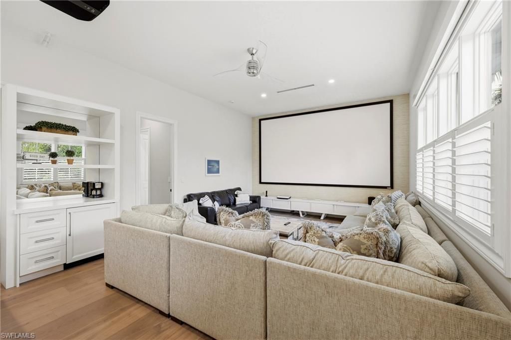 215 3rd Ave N, Naples, FL 34102 Photo