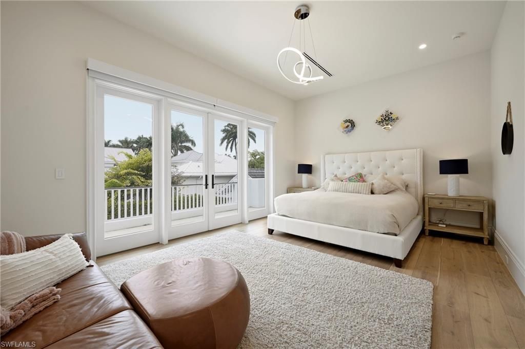 215 3rd Ave N, Naples, FL 34102 Photo