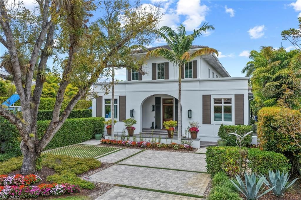 215 3rd Ave N, Naples, FL 34102 Photo