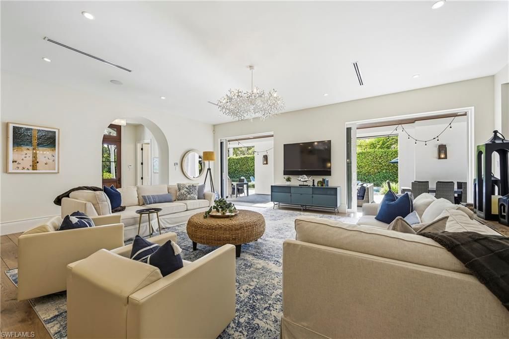 215 3rd Ave N, Naples, FL 34102 Photo