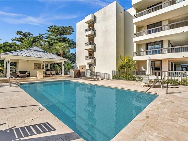 277 N Ocean Boulevard, Unit 102, Boca Raton, FL 33432
