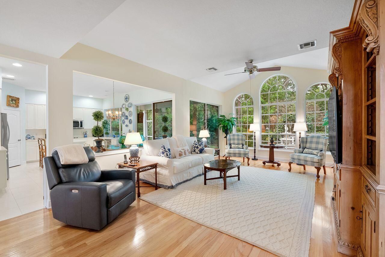 152 Oakwood Lane, Palm Beach Gardens, FL 33410 Photo