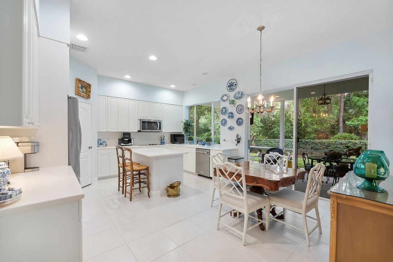 152 Oakwood Lane, Palm Beach Gardens, FL 33410 Photo