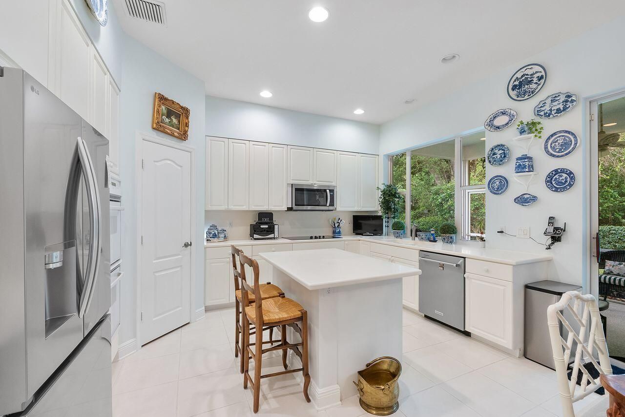 152 Oakwood Lane, Palm Beach Gardens, FL 33410 Photo