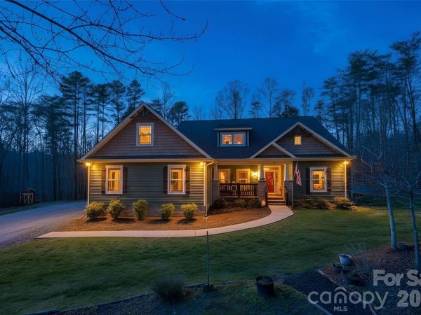 211 Holly Ridge Road, Dallas, NC 28034