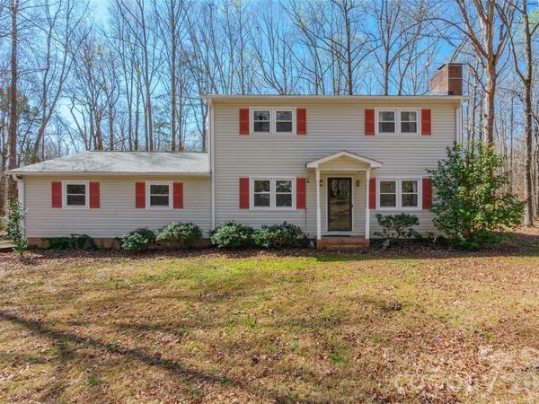 3568 Briarcliff Acres Drive , Lincolnton, NC 28092