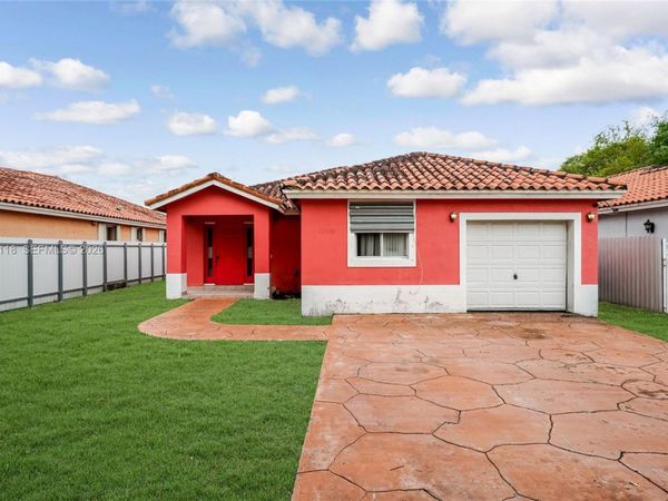 12418 SW 230th St , Miami, FL 33170