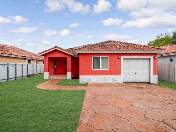 12418 SW 230th St , Miami, FL 33170