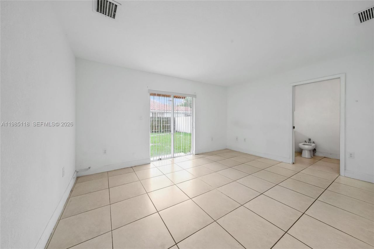 12418 SW 230th St , Miami, FL 33170 Photo