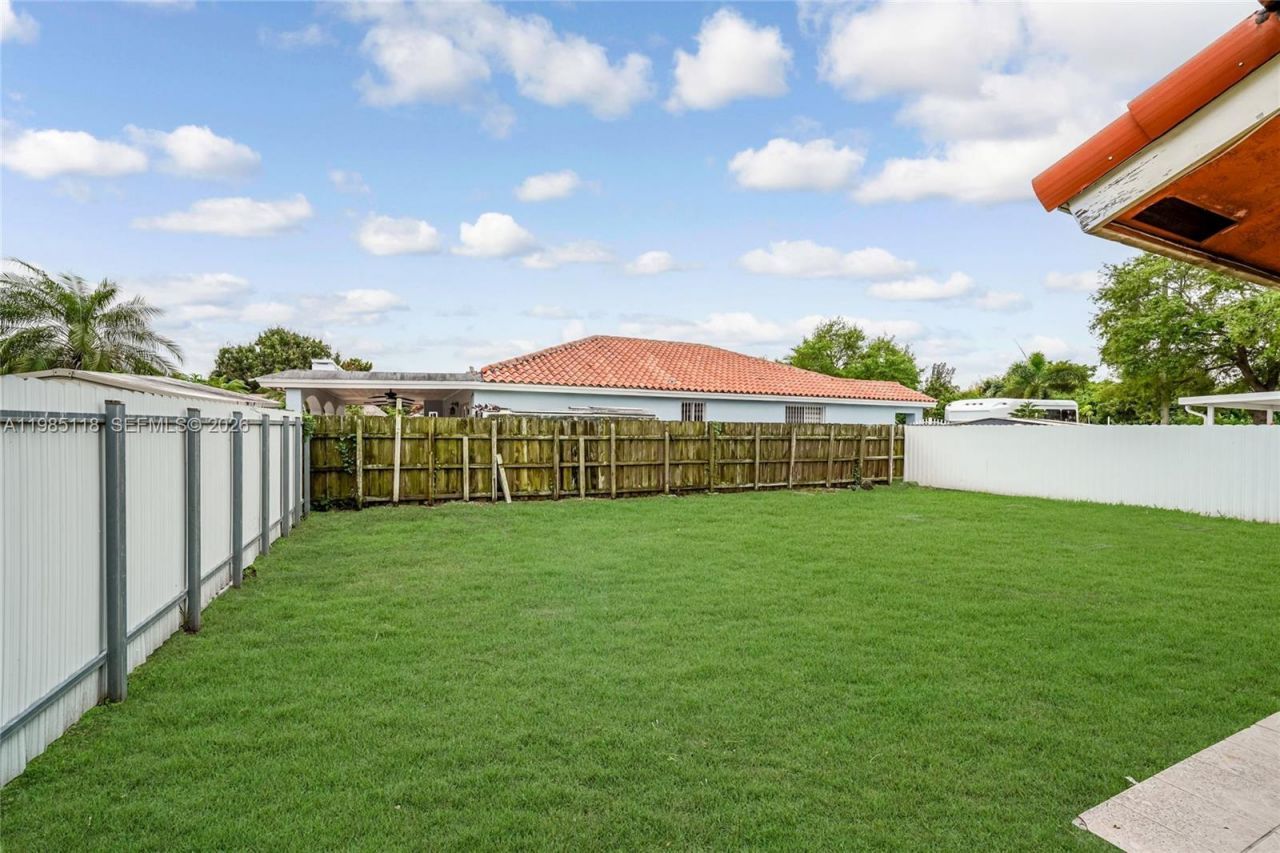 12418 SW 230th St , Miami, FL 33170 Photo