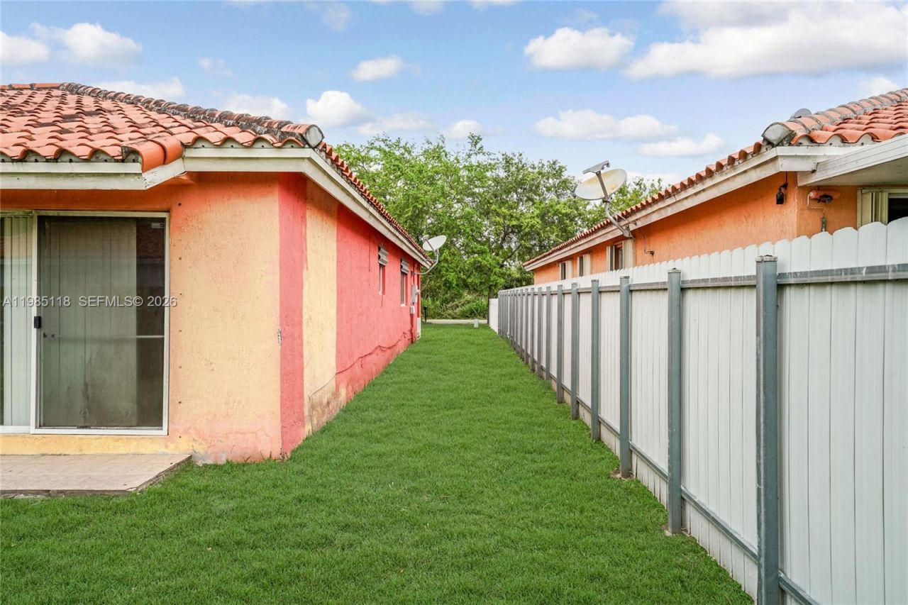 12418 SW 230th St , Miami, FL 33170 Photo