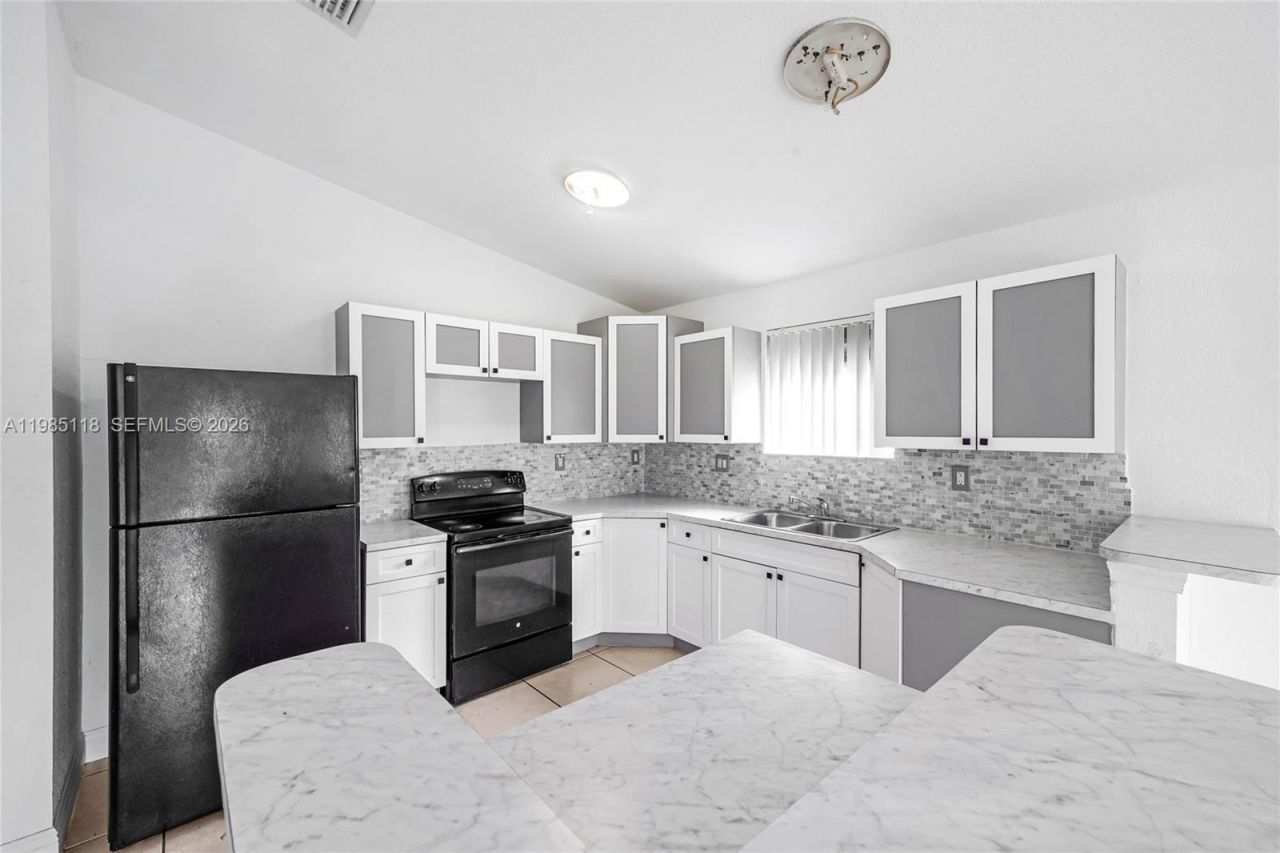 12418 SW 230th St , Miami, FL 33170 Photo