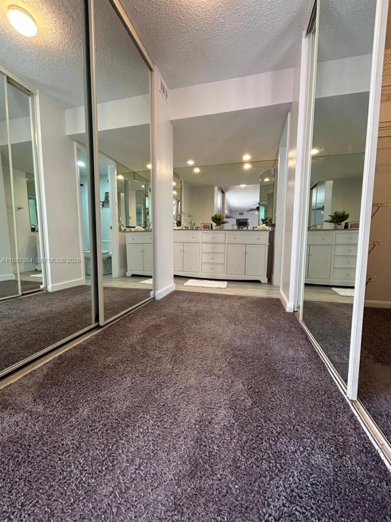 1700 Embassy Dr, Unit 204, West Palm Beach, FL 33401 Photo