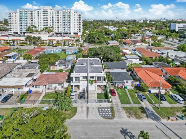 2943 SW 23rd St , Miami, FL 33145