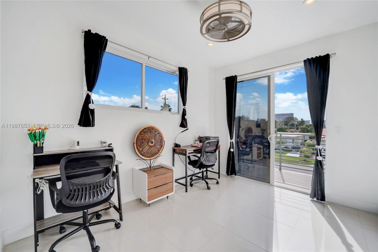 2943 SW 23rd St , Miami, FL 33145 Photo